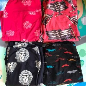 4 pairs of leggings OS